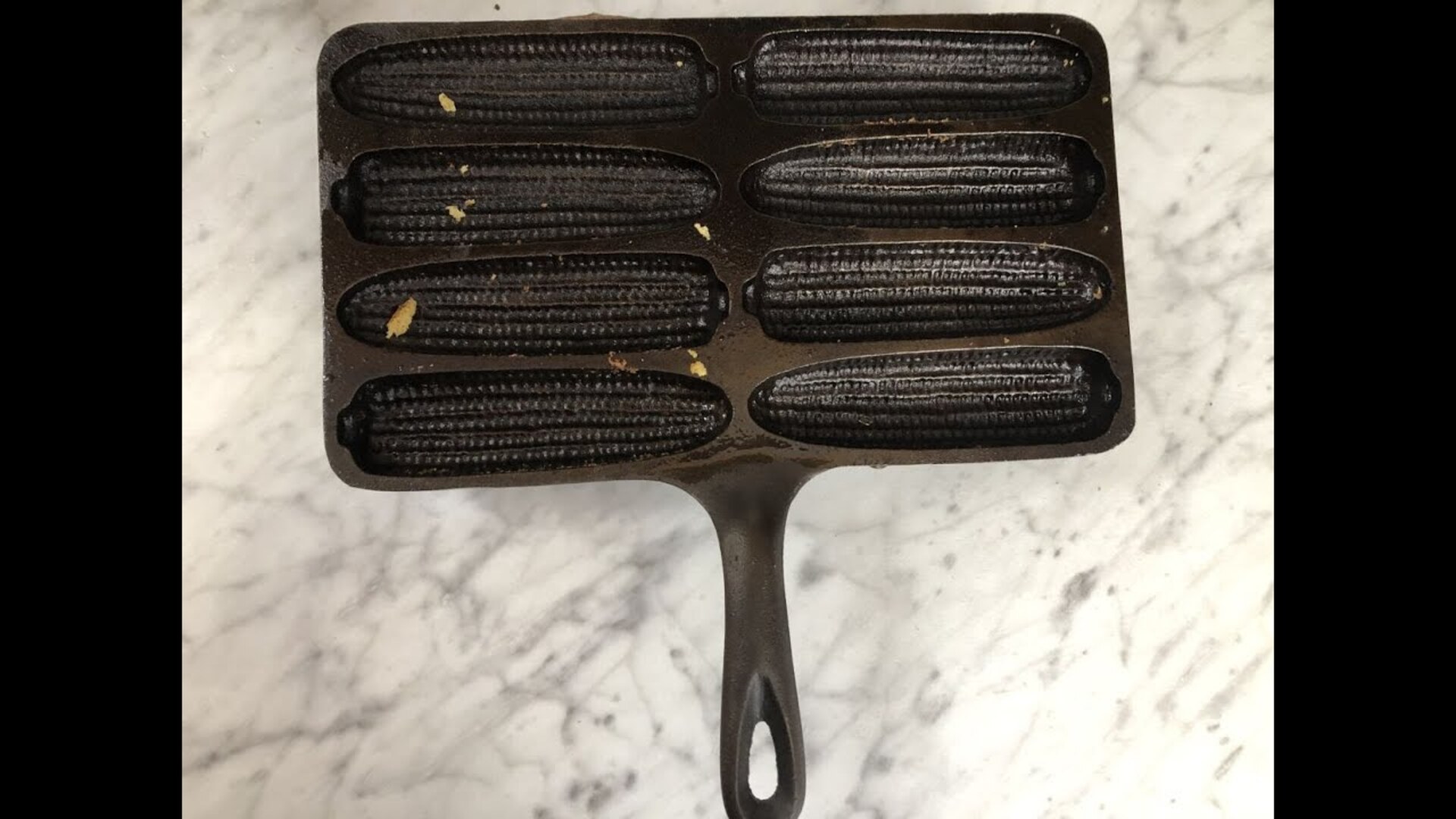 Lodge Cast Iron Cornbread Wedge Pan